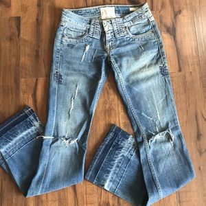 Taverniti Distressed Jeans